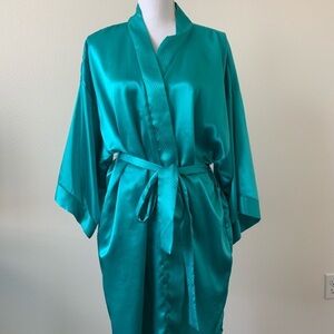 Kimono robe